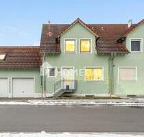 Attraktive Doppelhaushälfte in Teublitz: Sauna, Einbauküche, große Terrasse & Doppelgarage