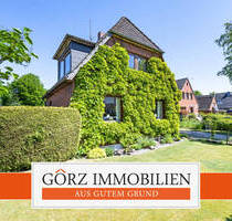 Viel Raum für Ideen - Rotklinkerhaus mit Gartenparadies, möglicher Einliegerwohnung und 3 Garagen - Norderstedt Garstedt