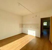 Große Singlewohnung im Erdgeschoss! - Oschersleben