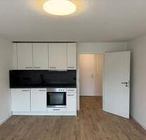 ***Kompakt, zentral, modern - IDEAL! *** Lichtdurchflutete 1-Zi.Whg. Erstbezug nach Komplettsanierung **Mit Keller, Einbauküche und TG Stellplatz in - Villingen-Schwenningen