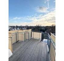 Besondere 2-Zimmer Dachgeschoss-Wohnung mit Blick über Dresden
