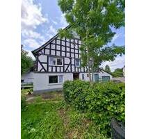 Großzügiges, denkmalgeschütztes, teilsaniertes Bauernhaus-Ensemble lädt zum Verwirklichen Ihrer Wohnträume ein! - Kirchhundem Heinsberg