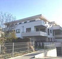 Top Lage in 2. Baureihe: neuwertige 3-Zimmer-Erdgeschosswohnung mit Terrasse und Tiefgaragenstellplatz in Bünde-Ennigloh