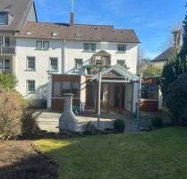 Seltene Gelegenheit…Lichtdurchflutete Erdgeschosswohnung im Zweifamilienhaus mit zwei Terrassen und Garten nähe Christuskirche... - Lüdenscheid Grünewald