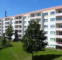 helle 3-Raum-Wohnung mit Balkon und kostenl. Stellplatz - Saalfeld/Saale