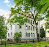 Frisch renovierte Mansardwohnung in beliebter Wohnlage. Mit neuem Vinylboden und Tageslichtbad. - Dresden Cotta