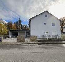 Umfangreich saniertes Einfamilienhaus mit Garten und Doppelgarage in Waldkraiburg