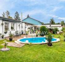 Zwei attraktive Bungalows im Paket (teilbar)- mit Außenpool, Kamin und moderner EBK - Arnstadt