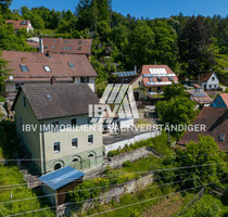 Hohe steuerliche Vorteile möglich (Sanierungsgebiet) - Einfamilienhaus in Kastl mit Nebengebäude