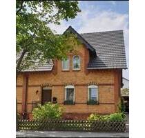 Dörfles- Esbach: Wunderbares Klinker-DHH EFH mit Carport, 3 Stellpl. u. Garten - Dörfles-Esbach