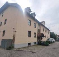 NEUMANN - Großzügige 2ZKB Wohnung im Hochparterre mit Balkon u. Einbauküche - Pfaffenhofen an der Ilm Förnbach