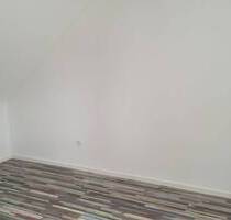 Erstbezug: Renoviertes Apartment (DG) mit Küche (Optional) - 