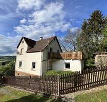 Freistehendes Haus mit 155?m² Wohnfläche, großem Grundstück, Garage und Stellplätzen - Löhnberg Selters