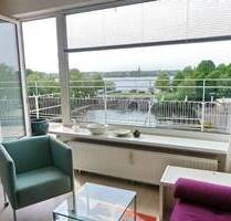 Traumhafter Alsterblick möblierte 2 Zimmer Wohnung mit großen Balkon, Inklusivmiete 1.700,00 € Monat Tiefgaragenstellplatz extra - Hamburg Hohenfelde