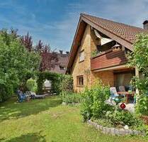 Charmantes Einfamilienhaus mit Einliegerwohnung, großem Garten und viel Potenzial - Ehningen