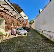 Lager-Verkaufs- und Bürofläche in zentraler Lager von Haan