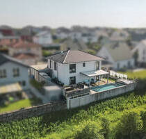 Repräsentatives Einfamilienhaus mit Pool und Fernblick - Marktbreit