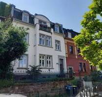 Stilvolles, gepflegtes Mehrfamilienhaus in ruhiger, bevorzugter Wohnlage von Alt-Saarbrücken (Sackgasse) mit Terrasse, Balkon und Garten zur Südseite