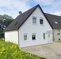 Modernes Einfamilienhaus (DHH) mit großem Gartenanteil - zusätzliche Ausbaureserve - Krefeld Oppum - Süd