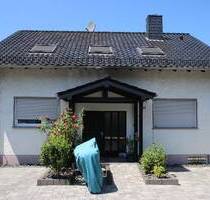 Modernisierte Eigentumswohnung EG 4 Zimmer+ große Terrasse mit Fernblick Gäste-WC Carport Stellplatz - Bad Honnef Aegidienberg