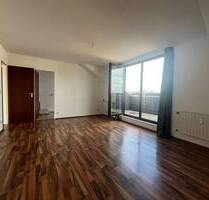 Schöne 2 Zimmerwohnung im Dachgeschoss mit Balkon - Düsseldorf Eller