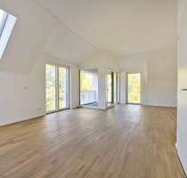 Über den Dächern: Dachgeschoss-Wohnung mit Loggia, Fußbodenheizung und Echtholz-Parkett - Glienicke/Nordbahn