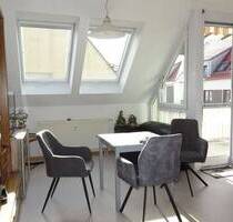 Betreutes Wohnen, 2 Zimmerwohnung DG mit Balkon und TG-Stellplatz - Sersheim