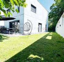Stil in Beton gegossen - Familienhaus mit smarter Deckenheizung - Ehingen an der Donau Mühlen
