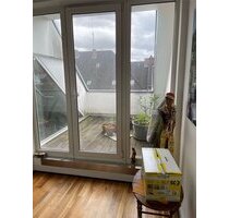 Sehr individuell - Dachgeschoss im Loft-Style 2-Zimmer Altbau-Wohnung mit Balkon - Düsseldorf Friedrichstadt