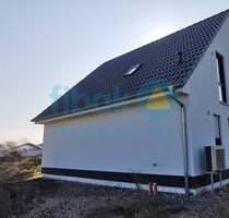 Ländlich leben, stadtnah wohnen: Ihr neues Haus in Elstertrebnitz