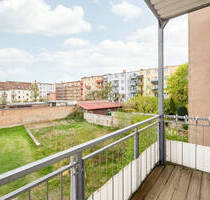 Charmante 2-Zimmer-Wohnung mit Sonnenbalkon - renoviert - mit Duschbad - Schwerin Paulsstadt