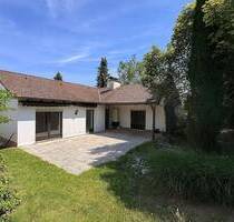 Provisionsfrei: >24.000€ Ersparnis - renoviertes EFH, barrierefrei mit großem Garten - Diedorf Hausen
