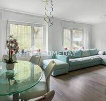 Sanierte Doppelhaushälfte in ruhiger Hanglage mit Garten, Terrasse und Garage - Sauerthal