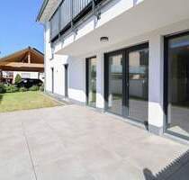 Moderne, barrierefreie Erdgeschosswohnung mit Terrasse, WP & 2 Carports - Neubauqualität in Goldbach