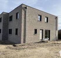 Moderne Neubau-Haushälfte in Fürstenau - stilvoll und nachhaltig. HH01