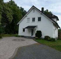 Exclusives EFH 135,61 qm, Doppelgarage, 983 qm Grundstücksgröße, Nebengebäude - Himmelkron Lanzendorf