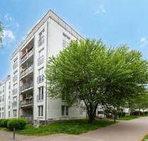 EINZIEHEN & WOHLFÜHLEN Bezugsfreie Eigentumswohnung mit Loggia, Aufzug & TG-Stellplatz - Leipzig Großzschocher