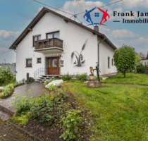 NEUER PREIS! Freistehendes Einfamilienhaus mit zwei zusätzlichen Wohneinheiten in Malbergweich