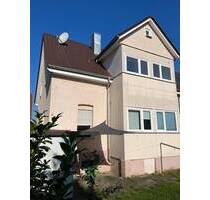 Kirchheim-Paradiesle: Wohnen in bester Lage- stilvolles EFH mit hohen Decken und viel Platz ! - Kirchheim unter Teck