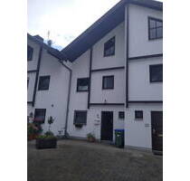 Große Eigentumswohnung in Bauart Reihenmittelhaus - Deidesheim