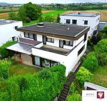 Gepflegtes freistehendes Einfamilienhaus mit Einliegerwohnung, Sauna und Garten in Leutenbach