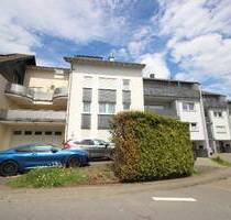 Exklusive 6-Zimmer-Eigentumswohnung mit 2 Balkonen, hochwertiger Einbauküche, gehobener Ausstattung - Gummersbach