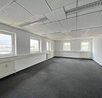 Helle und geräumige Bürofläche im Gewerbegebiet - Hofheim am Taunus / Wallau