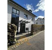 Wohnen mit Wohlgefühl: Komfortable 3-Zi.-EG-Wohnung in idyllischer Lage von Freiburg-Günterstal - Freiburg im Breisgau / Günterstal