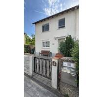 Familienfreundliches Reiheneckhaus mit traumhaftem Garten - Heilbronn