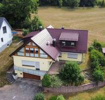 Moderne Dachgeschosswohnung mit großem Garten - Weißenohe
