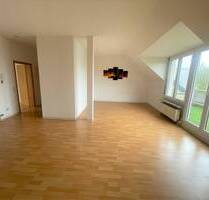 #Reserviert# Wir verkaufen auch Ihre Whg! Bezugsfertige DG- Wohnung inkl. TG Stellplatz und Balkon - Ellwangen (Jagst)