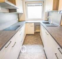 Renovierte 3-Zi.-Wohnung in Frankfurt-Niederrad- modern, hell, mit Balkon und EBK - Frankfurt am Main