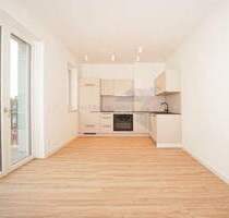 + Barrierefrei Wohnen + 2-Raum-Whg. mit Abstellraum, Terrasse, Einbauküche & Außenstellplatz - Chemnitz Rabenstein