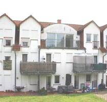 Top angebunden und durchdacht: 4-Zimmer-Wohnung mit Kamin, Balkon & Stellplatz - Butzbach